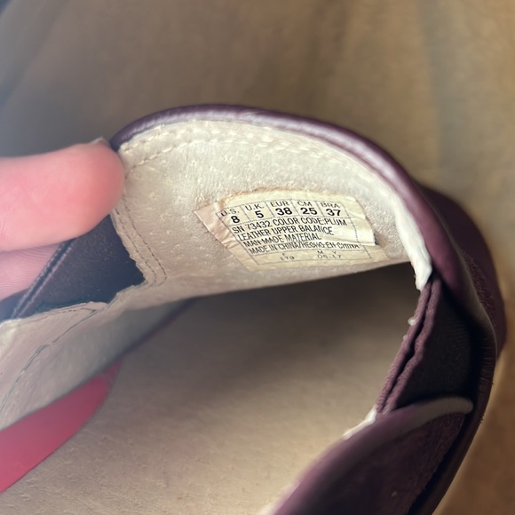 Skechers Women’s casual sneakers - size 8 - Picture 6 of 7